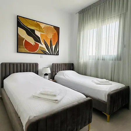 Luxury 4 Bdr Nerida