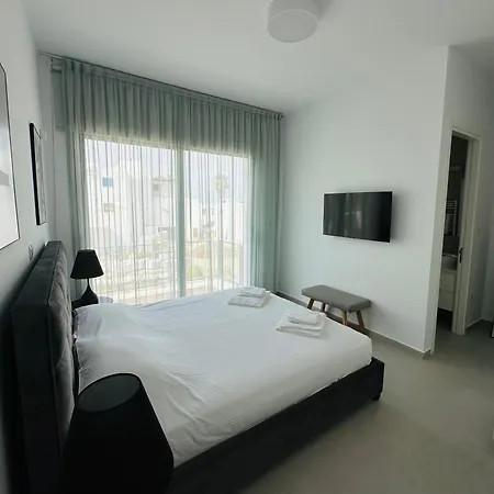 Luxury 4 Bdr Nerida