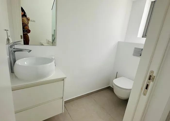 Luxury 4 Bdr Nerida 빌라 *