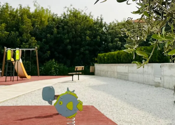 Luxury 4 Bdr Nerida 빌라 Klorakas