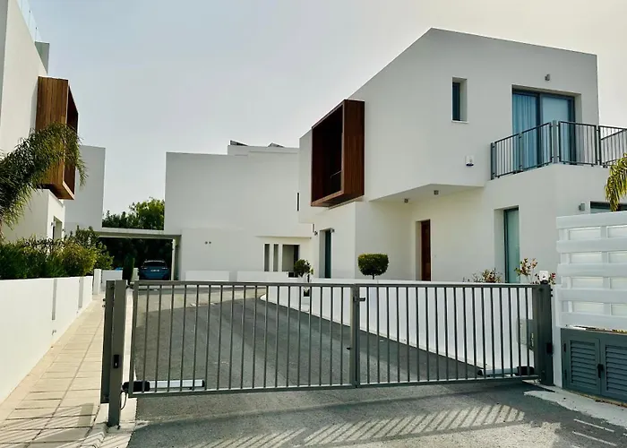 Luxury 4 Bdr Nerida 빌라